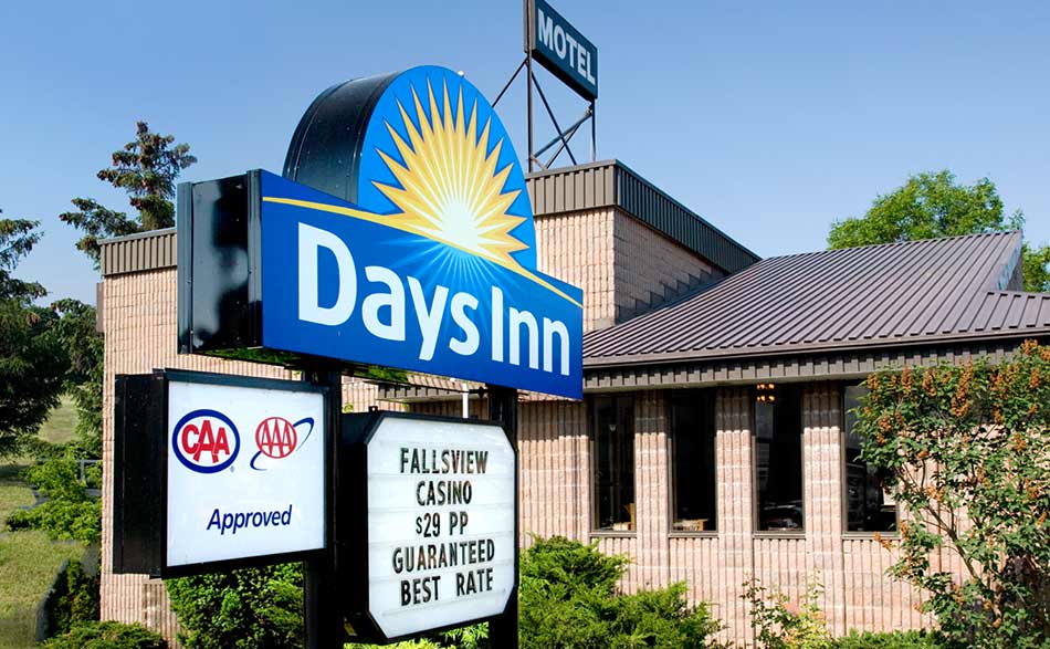 days inn fallsview hotel